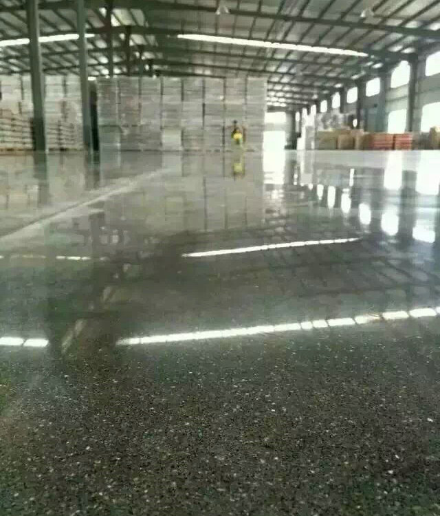 滄晟環氧地坪漆廠家:環氧地坪漆是否可以在水磨石地面施工