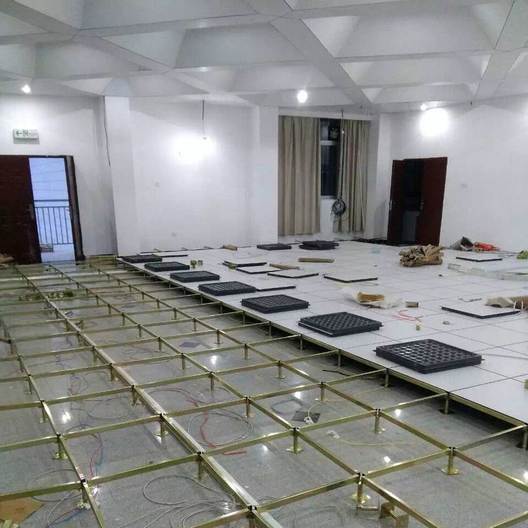 機(jī)房防靜電地板有幾種，機(jī)房為什么要采用防靜電地板