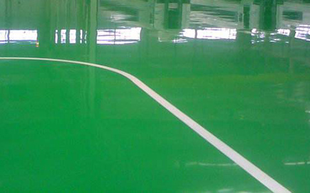 環氧地坪漆和環氧自流平地坪有什么差異？