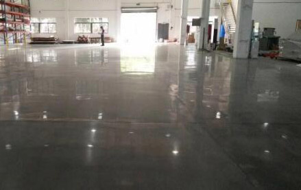 水泥地面固化拋光是什么？固化拋光有哪些好處？